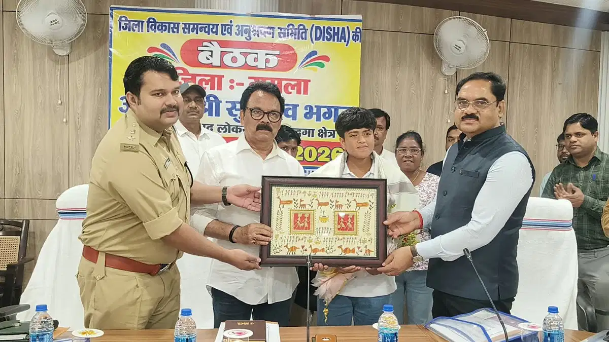 फुटबॉल खिलाड़ी दीपिका कुमारी सम्मानित, भारतीय टीम को एशियन कप के लिए क्वालीफाई कराने में निभाई अहम भूमिका
