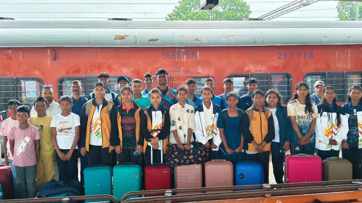 झारखंड की सब जूनियर और जूनियर मलखंब टीम राष्ट्रीय प्रतियोगिता के लिए झांसी रवाना
