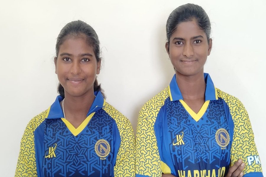 BCCI U-19 स्टेट चैंपियनशिप में खेलेंगी जामताड़ा की दो बेटियां, संघर्ष के दम पर हासिल किया मुकाम